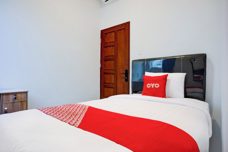 Room 3, Collection O Almasarra Resid Near Ring Rd Medan, Medan