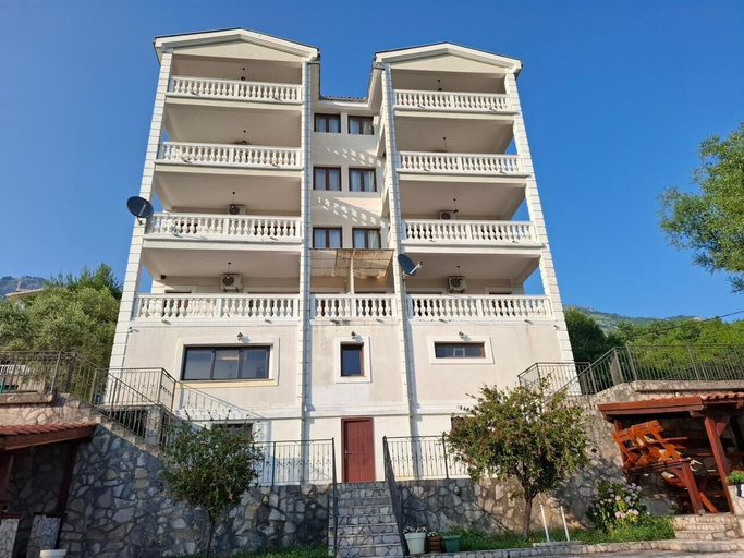 Exterior & Views 2, Apartments Oasis