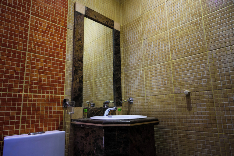 Bathroom 5, DAR NEYAARA SERVICED APARTMENTS - Economic, Riyadh