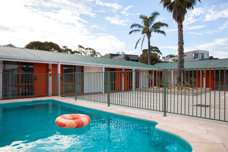 Sport & Beauty 2, The Monty, Surf Coast - West