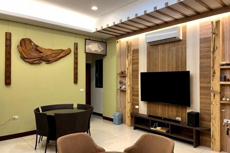 Others 5, Complacent Bnb, Nantou
