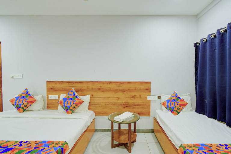 Room 5, Fabhotel Vaishnavi Classic, Hyderabad