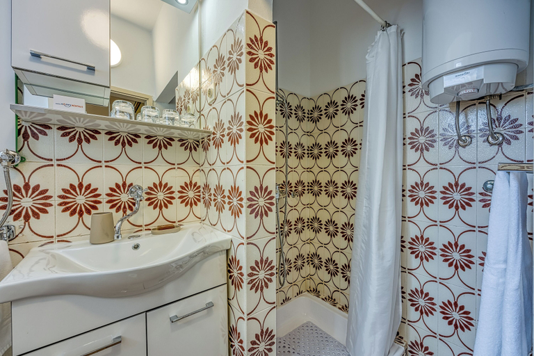Bathroom 5, Old Bay Leave Town Apartment - Happy Rentals, Mali Lošinj