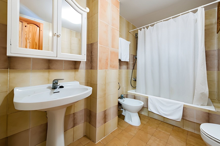 Bathroom 3, Apartamentos Es canyer, Baleares