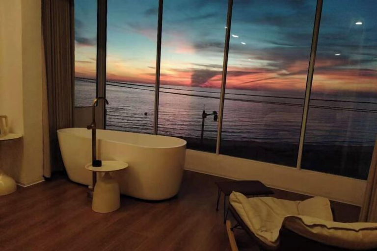 Bathroom 3, Oriental Erlihai Youth Hostel, Hainan