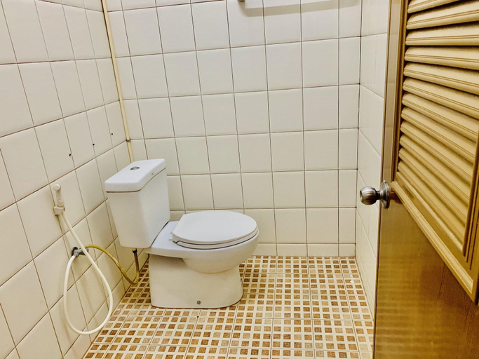 Bathroom 3, Srisupawadee Resort, Muang Prachuap Khiri Khan
