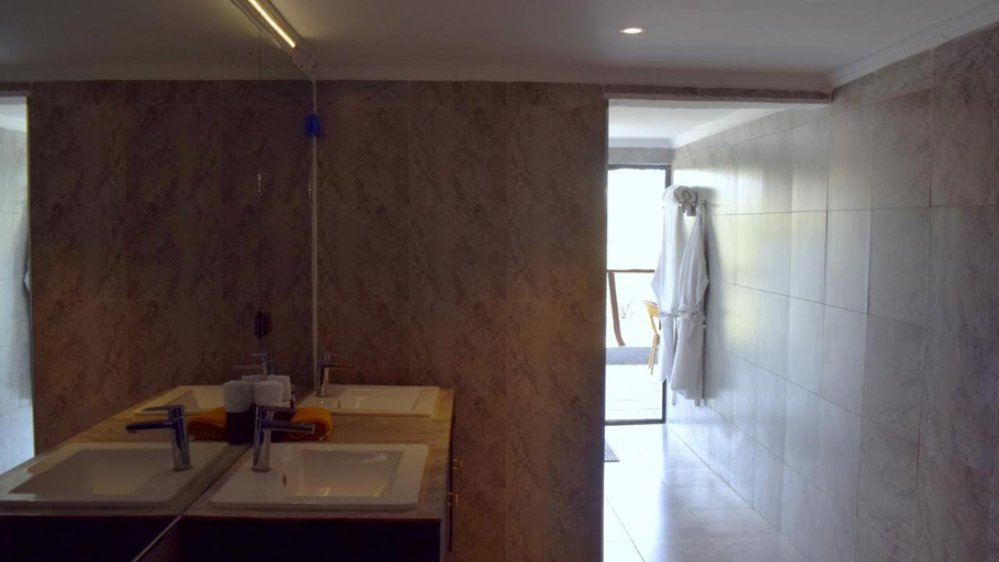 Bathroom 4, Kitumo Mara Lodges, Narok West