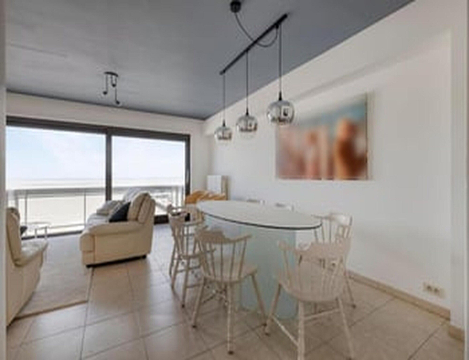 Dining 3, Sea View Apartment for 6 in Zeedijk, West-Vlaanderen