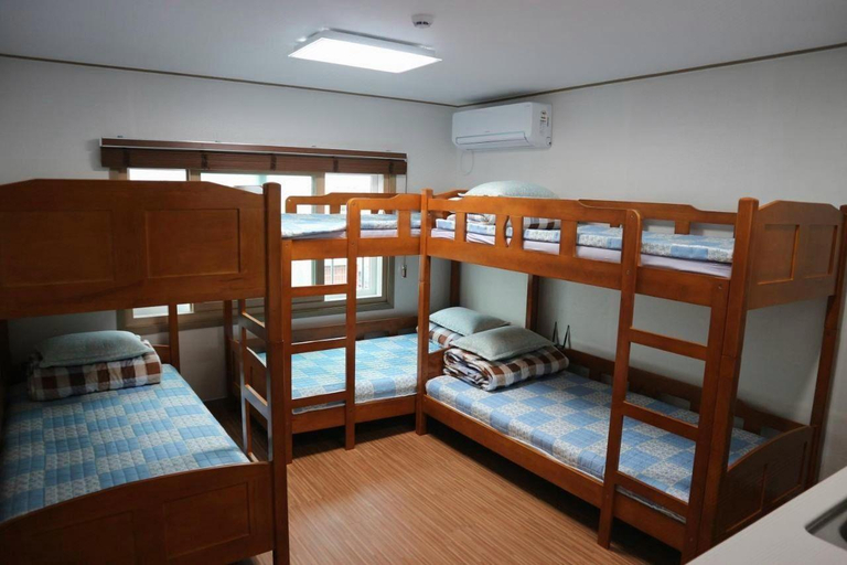 Bedroom 4, Blue Island Guesthouse, Seogwipo
