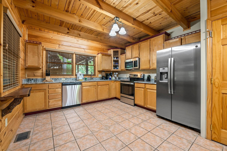 Private kitchen 3, River Lodge, Sevier