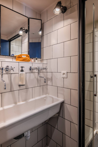 Bathroom 4, Eklo Hotels Lille, Nord