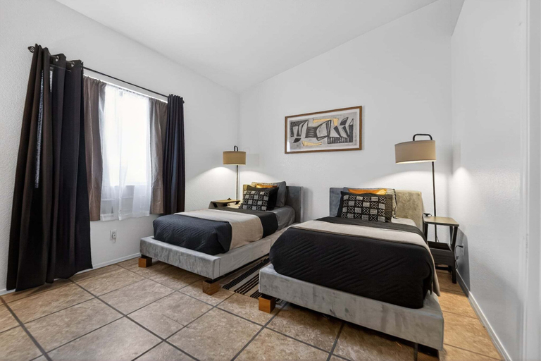 Bedroom 2, Sonesta Tucson, Pima