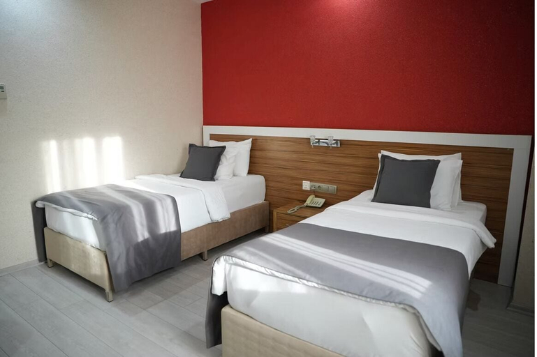 Bedroom 3, Mira Blue Hotel, Merkez
