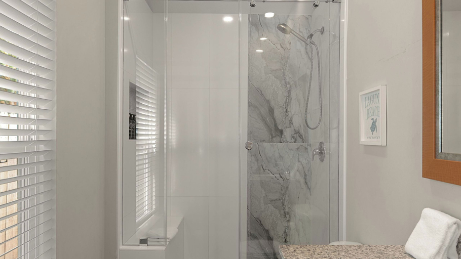 Bathroom 4, Ocean Oasis by Avantstay Block to Beach West Pcb, Pet-friendly, Bay