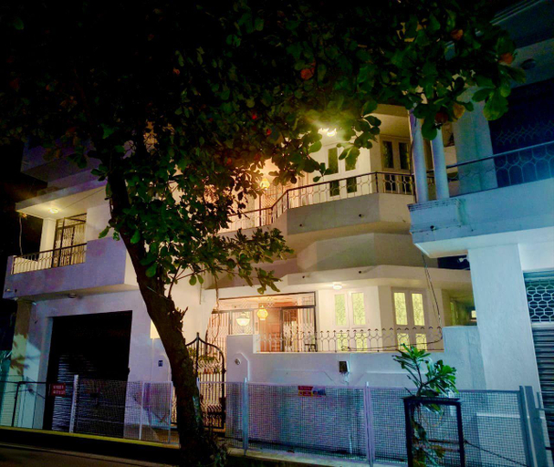 Exterior & Views 2, Le French White Villa, Puducherry