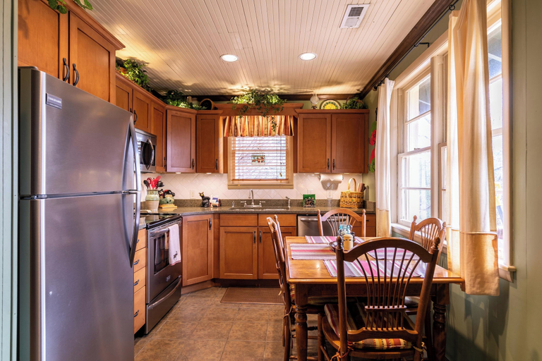 Interior 3, Bear Bungalow, Watauga