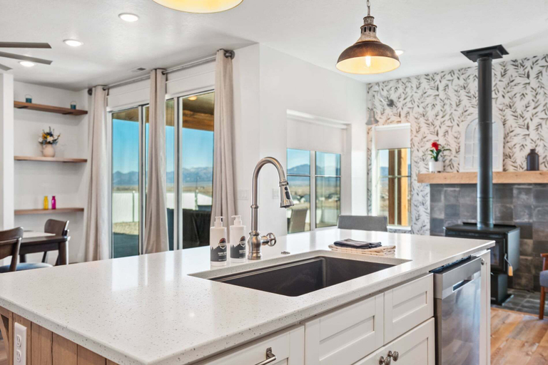 Interior 3, 405 Aspen Valley - Panguitch, Garfield