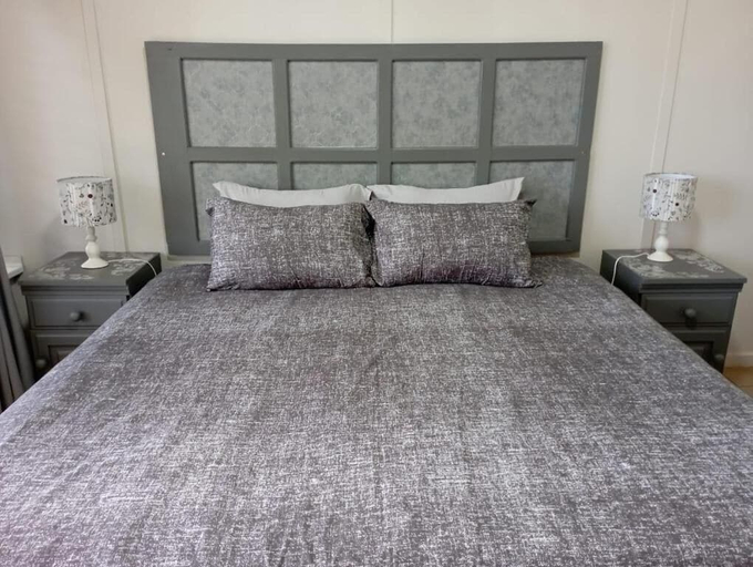 Room 4, Eagles Nest Bed & Breakfast, Uthungulu