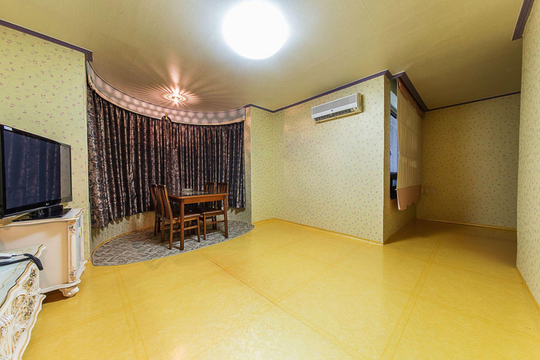 Others 5, Carlsbed Motel, Goseong