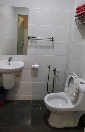 Bathroom 4, Arafah Hotel Nilai, Seremban
