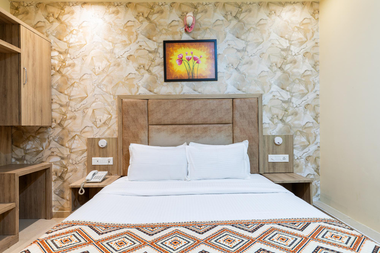 Bedroom 2, Hotel Lotus Grand , Mumbai Suburban