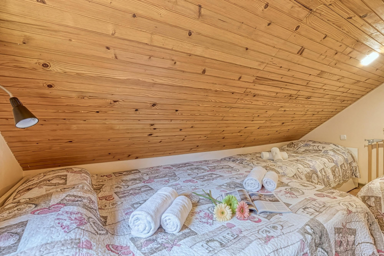 Bedroom, Rozi's Riverside Cottage, Delnice