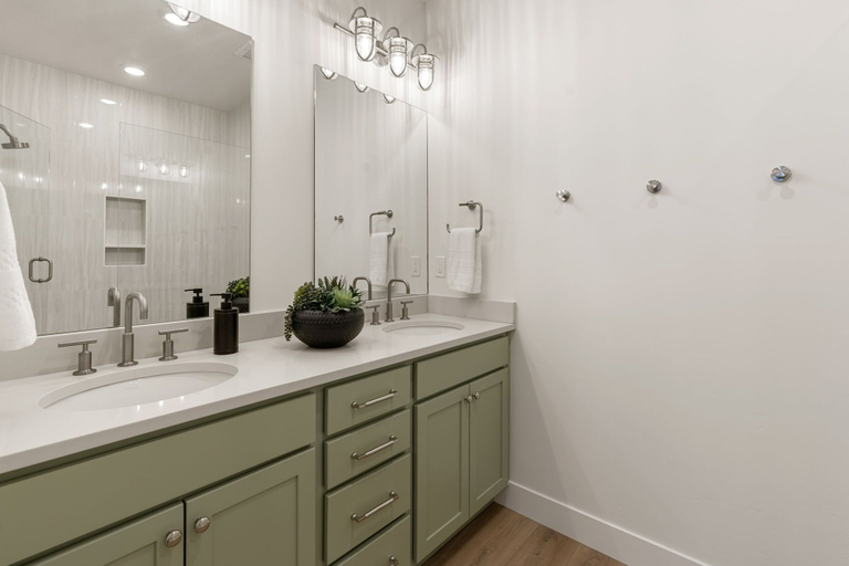 Bathroom 2, Seaside 3 Bedroom Condo, Washington