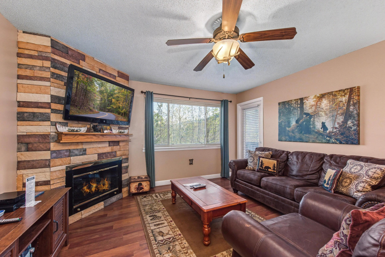 Living area 5, Mountain View Memories Unit #2102, Sevier