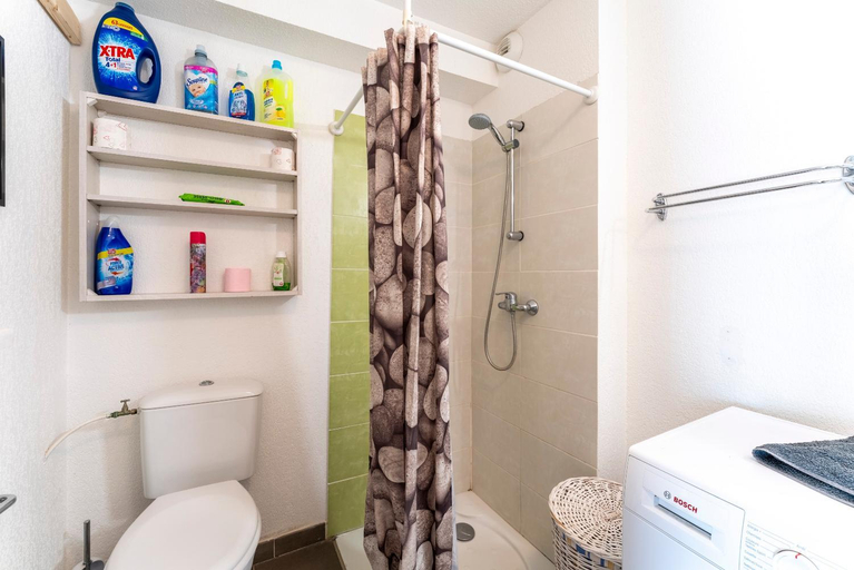 Bathroom 2, Les Demeures du Ventoux, Vaucluse
