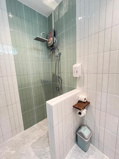 Bathroom 3, Benjamin Hut, Ko Phangan