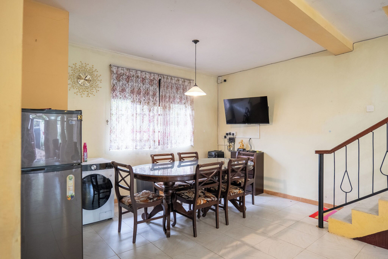Dining 5, Kethmi Holiday Home, Kesbewa
