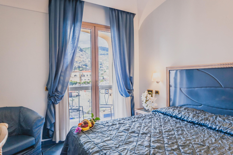 Bedroom 3, Aragona Palace Hotel & Spa, Napoli