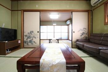 Others 5, Hikari no Yado, Anan