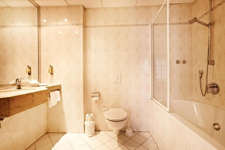 Bathroom 5, Pure Hotel Dänischer Hof, Rendsburg-Eckernförde
