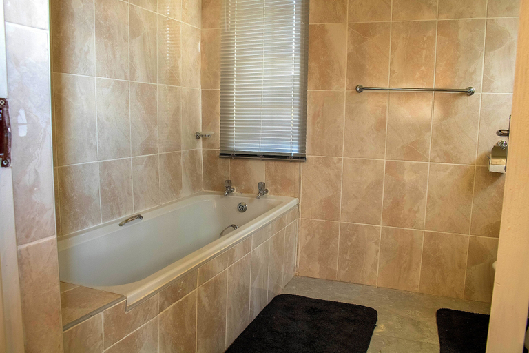 Bathroom 3, Rising Rocks Farm, West Rand