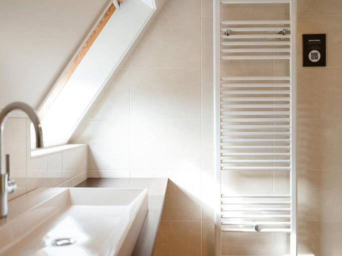 Bathroom 3, Detached Villa with Outdoor Fireplace near Veluwe, Barneveld