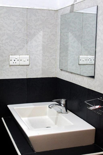Bathroom 4, Heavens Gate Ella, Ella