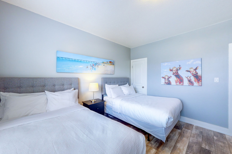 Bedroom 3, Rivergrass Condos, Grey