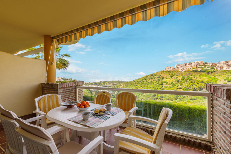 Outdoor dining 2, View Of The Sun Apartment With Pool, Málaga