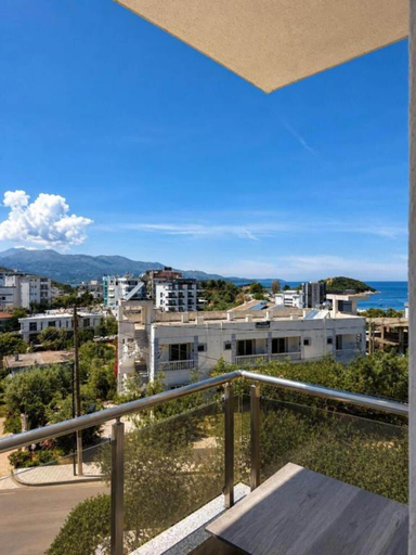Property grounds, Zador Hotel, Sarandës