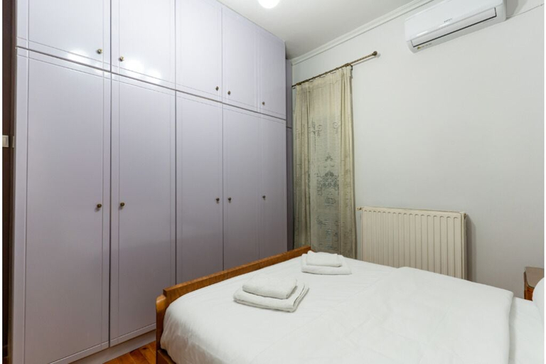 Room 5, Neoclassico No4 City Center 2BD, Central Macedonia