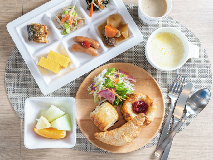 Food & Drinks