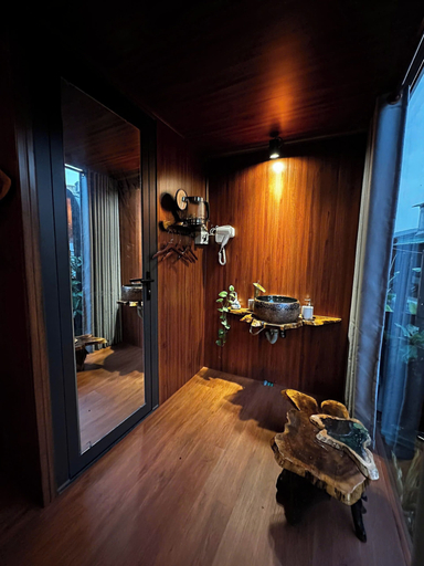 Bathroom 3, Gac homestay, Huế