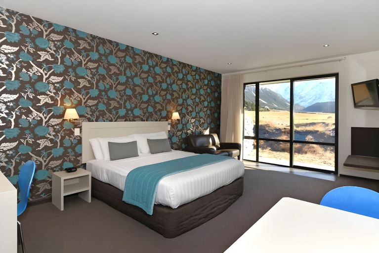 Bedroom 2, Aoraki Court Motel, Mackenzie
