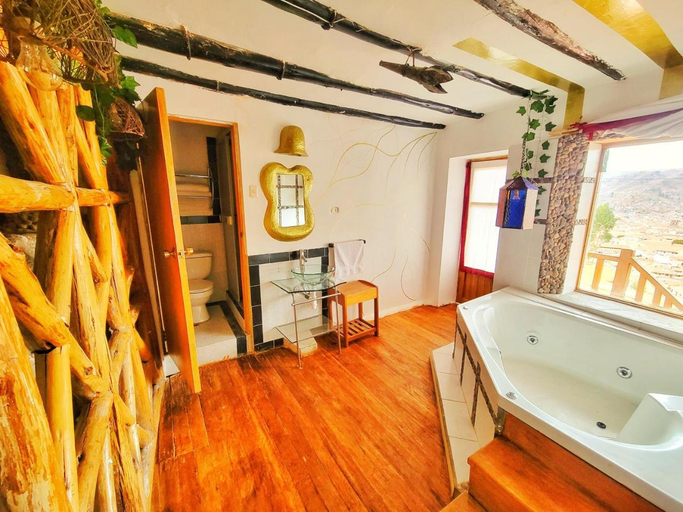Bathroom 4, La Casa de Mayte, Cusco