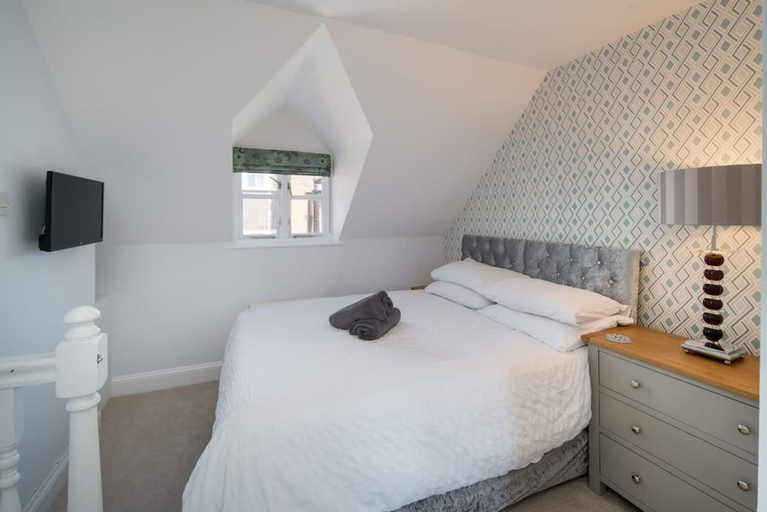 Room 2, Sun Hill Cottage Charming 3 Bed in Cowes Old Town, Isle of Wight