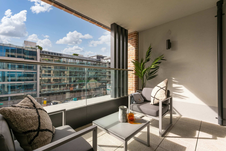 Property grounds, Apex Executive Apartments - The Benson, Dublin