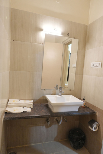 Bathroom 4, Hotel Udyam Glory, Nagpur