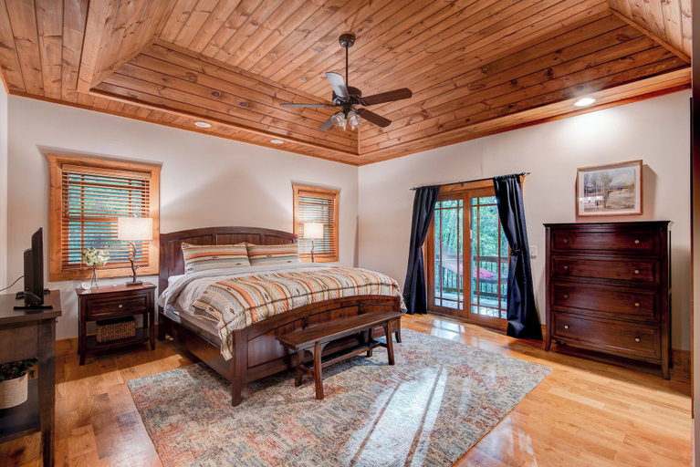 Interior 2, High On Cloud Nine, Watauga