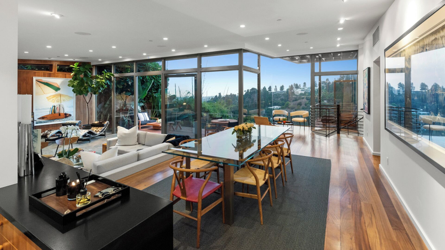 Exterior 2, Waynecrest, Los Angeles